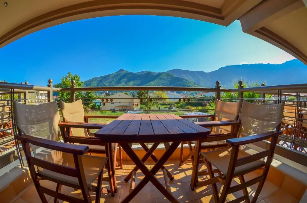 Tiara Holidays - Kladis Club Holidays - pogled na planinu